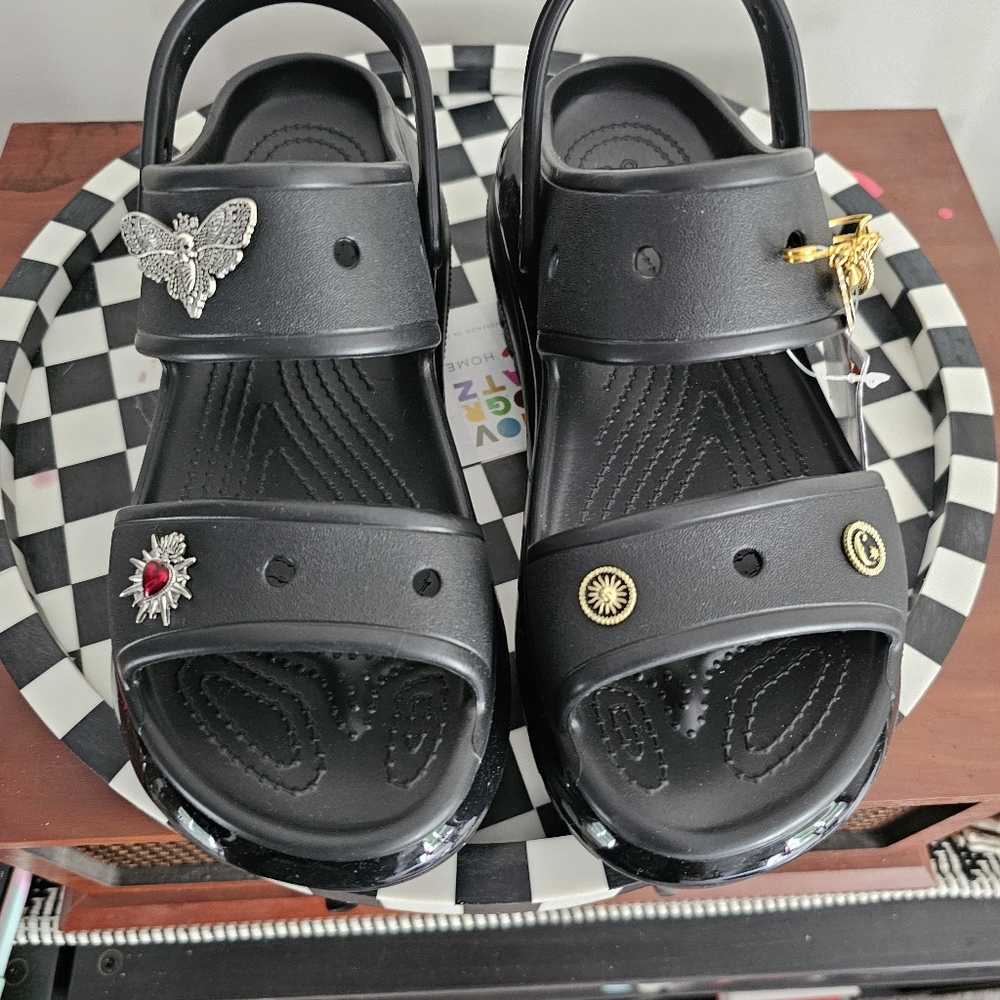Classic Mega Crush Crocs